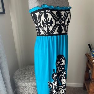 Blue and black and white printed strapless maxi dress Size L